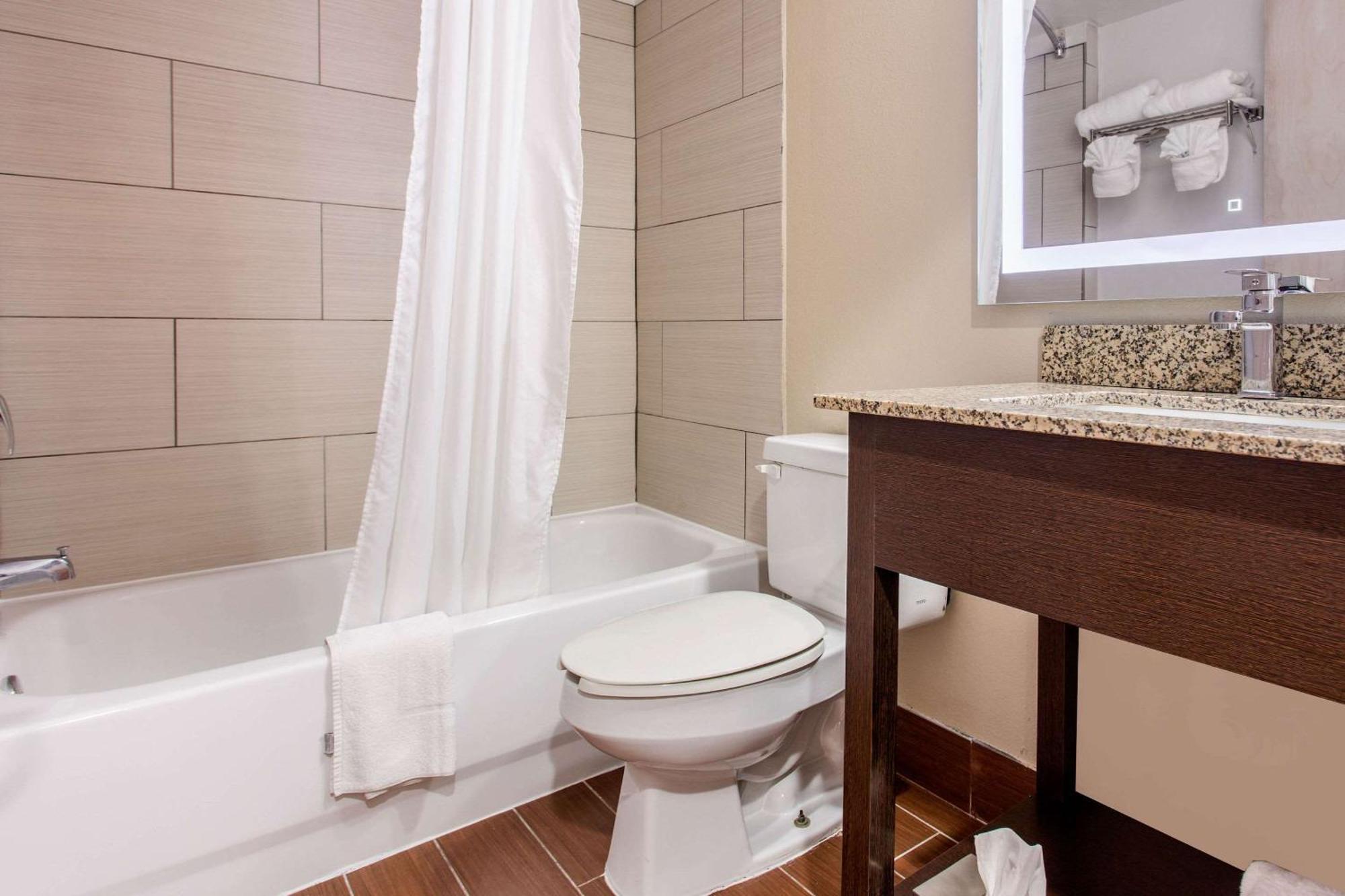 Quality Inn & Suites Myrtle Beach Near Outlets Socastee Esterno foto